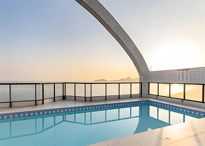 Flat Com Piscina Na Frente Da Praia De Santos
