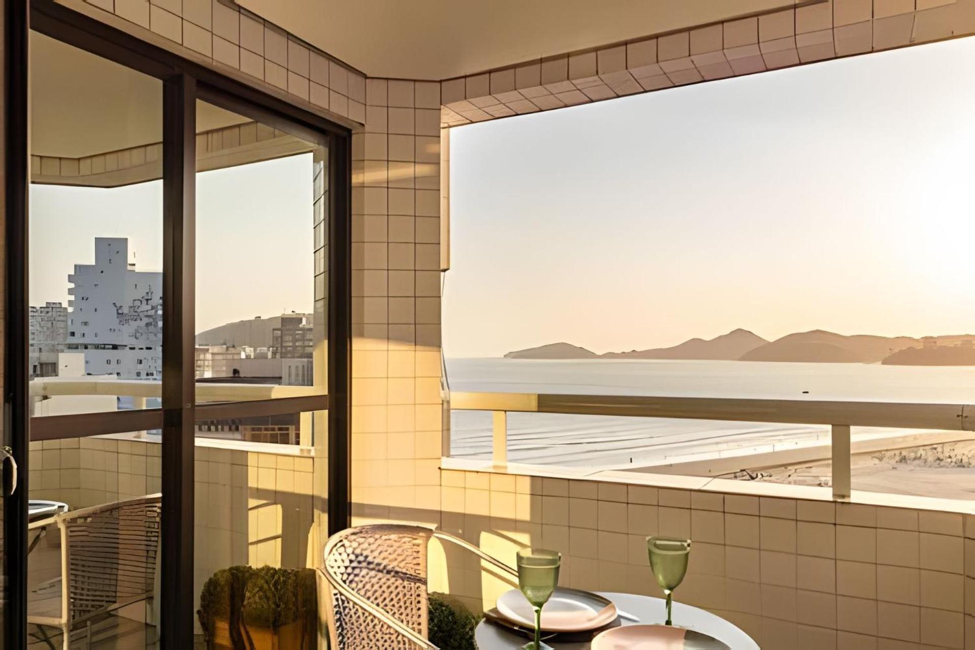 Apartamento Flat Com Piscina Na Frente Da De Santos (Sao Paulo)